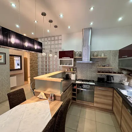 Διαμέρισμα Hollan49 Luxury At The Danube,